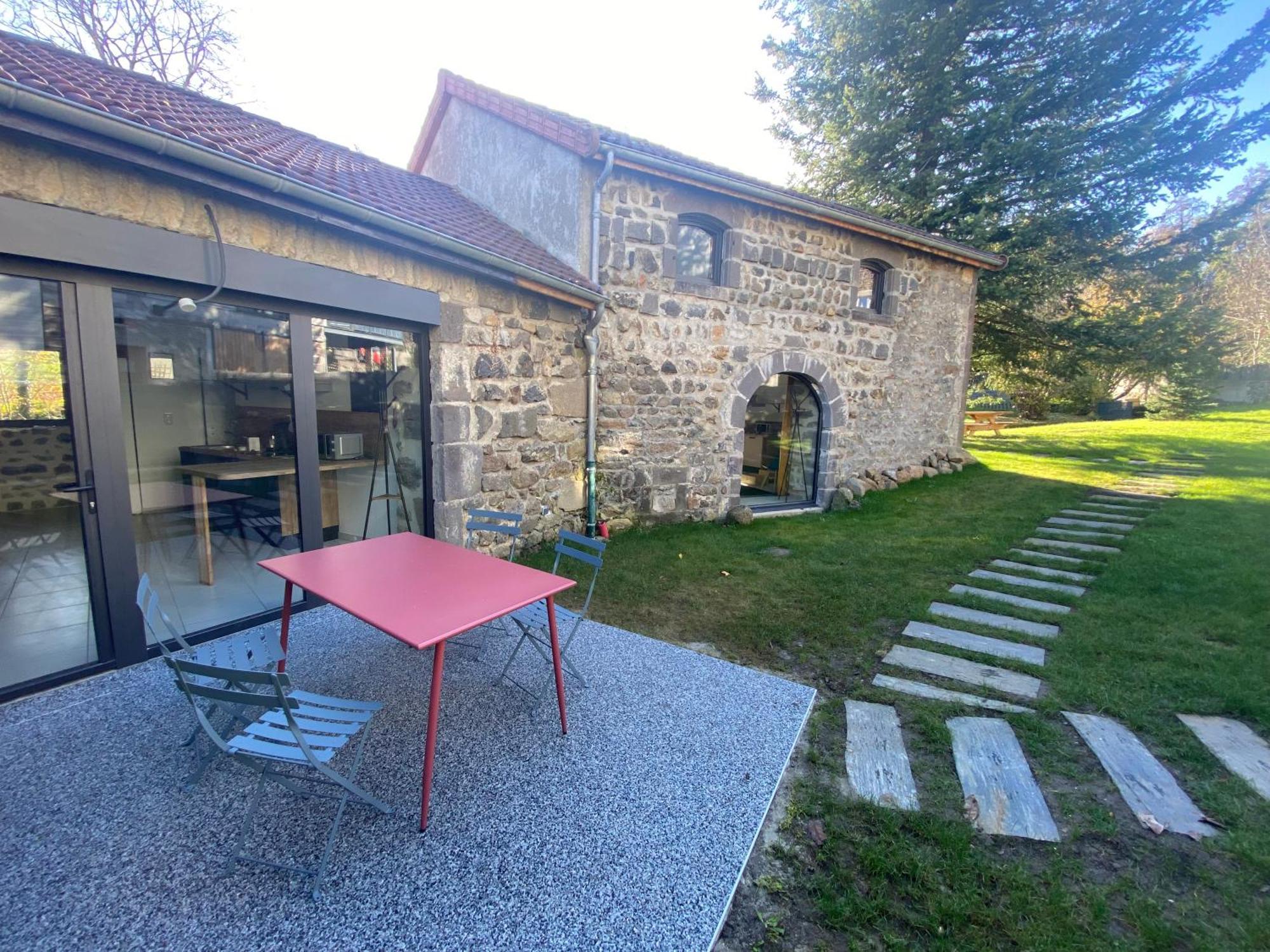 L'Oustal Des Domes Orcines Exterior foto